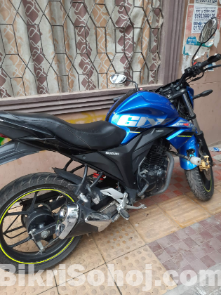 suzuki gixxer monotone